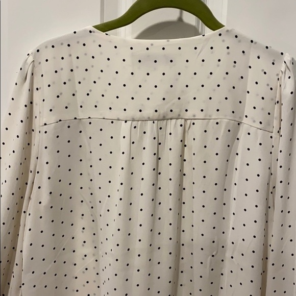 Ann Taylor LOFT Polkadot flowy blouse EUC - Picture 8 of 10